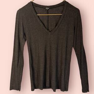 Monrow Textured Tri-Blend Fitted Long Sleeve V Neck Tee T-Shirt Medium Gray